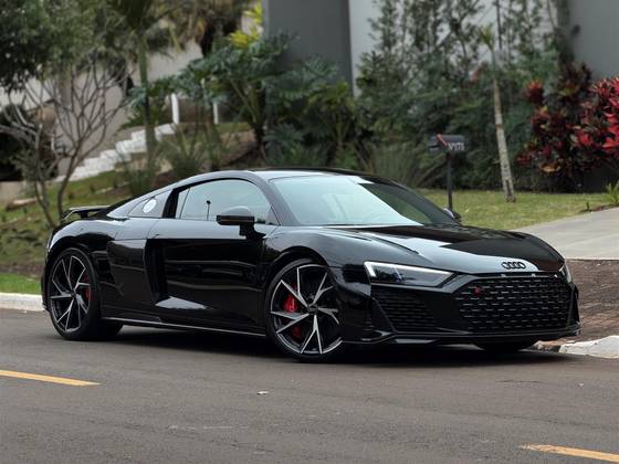 AUDI R8 5.2 V10 FSI GASOLINA COUPÉ QUATTRO S TRONIC AUDI R8 5.2 V10 FSI GASOLINA COUPÉ QUATTRO S TRONIC